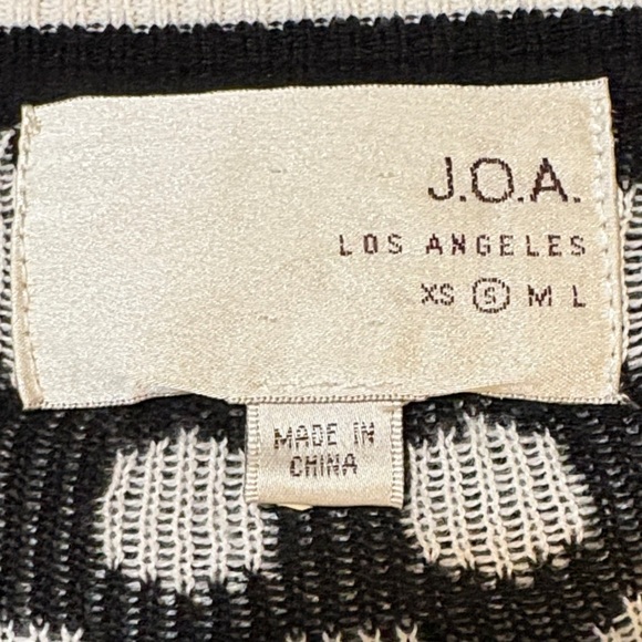 J.O.A. Black and White Patterned Sweater Mini Dress Size Small - Picture 4 of 9